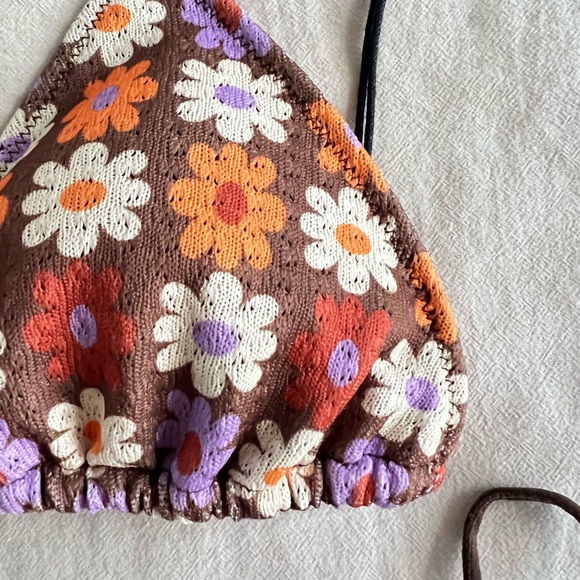 Robin Triangles String Bikini in cute 70s flower print— size L top, XL bottom - Picture 3 of 7